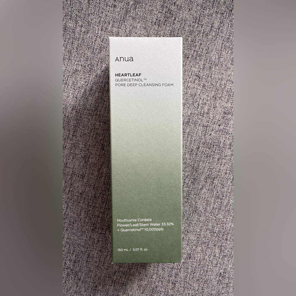 Heartleaf Pore Deep Cleansing Foam